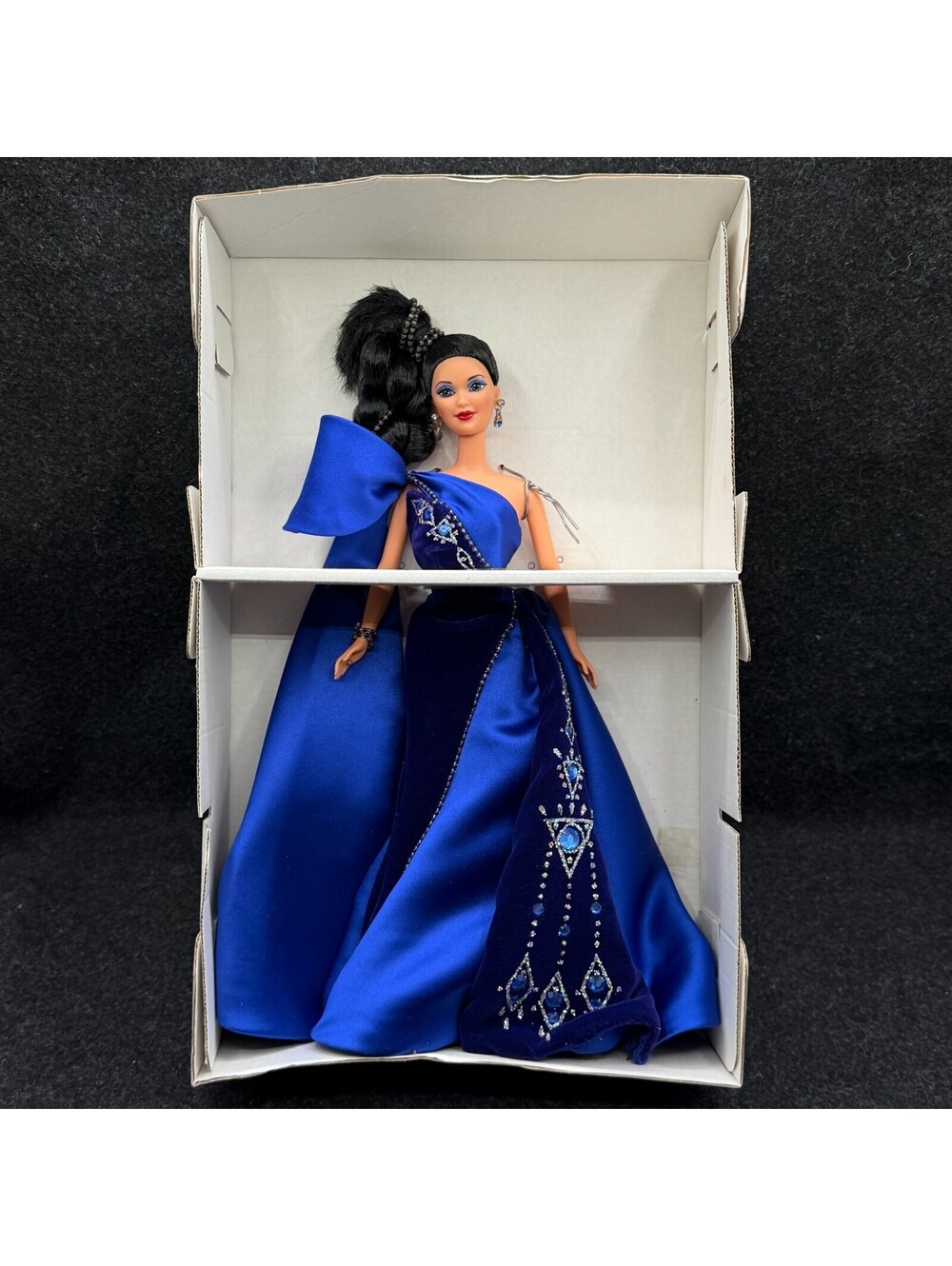 BARBIE SAPPHIRE SPLENDOR DOLL Jewel Essence Collection Bob Mackie 1996 NEW 15523